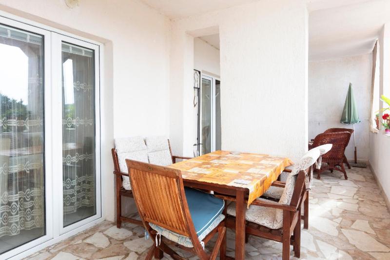Two-Bedroom Apartment with Terrace and Sea View image 4