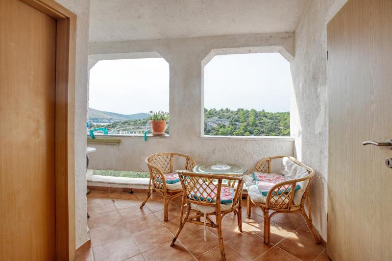 Two-Bedroom Apartment with Terrace and Sea View image 3
