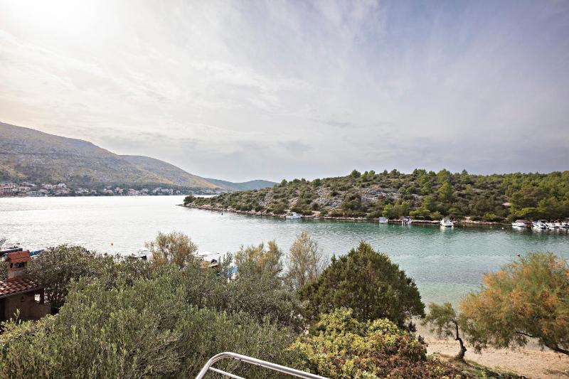 Two-Bedroom Apartment with Terrace and Sea View image 2