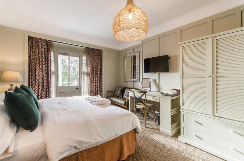 Double Room with Private Bathroom image 4