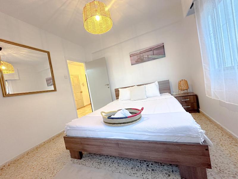 Sea and Lake Breeze 1BR Apt - image 12