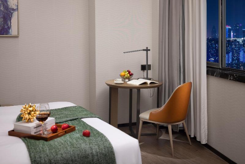 Anya Hotel -Next to Jiefang West Bar Street 2 minutes to the subway station free coffee free laundry free gym huge windows - image 16