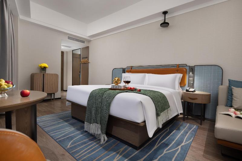 Anya Hotel -Next to Jiefang West Bar Street 2 minutes to the subway station free coffee free laundry free gym huge windows - image 4