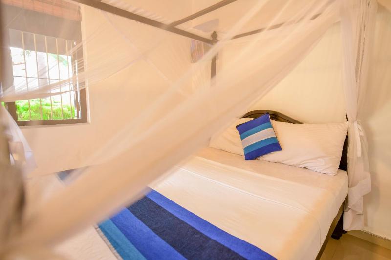 Conch Villa- 3 Min walk to the beaches - image 27