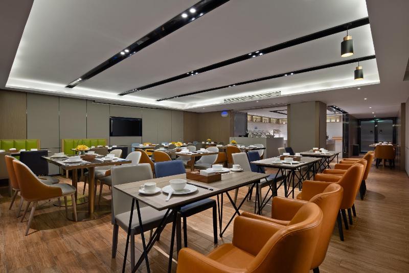 Anya Hotel -Next to Jiefang West Bar Street 2 minutes to the subway station free coffee free laundry free gym huge windows - image 10