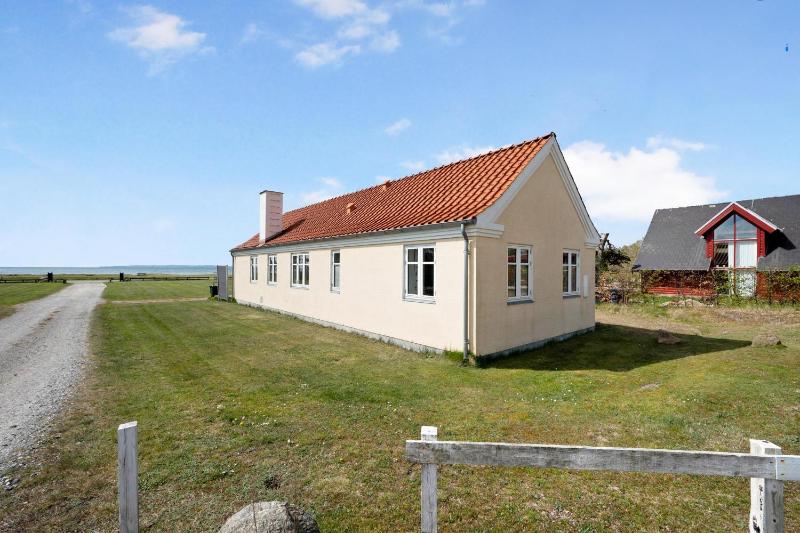 Amazing Home In Ebeltoft With 3 Bedrooms And Wifi - image 11