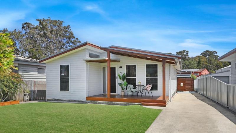 Coastal Bungalow - image 15
