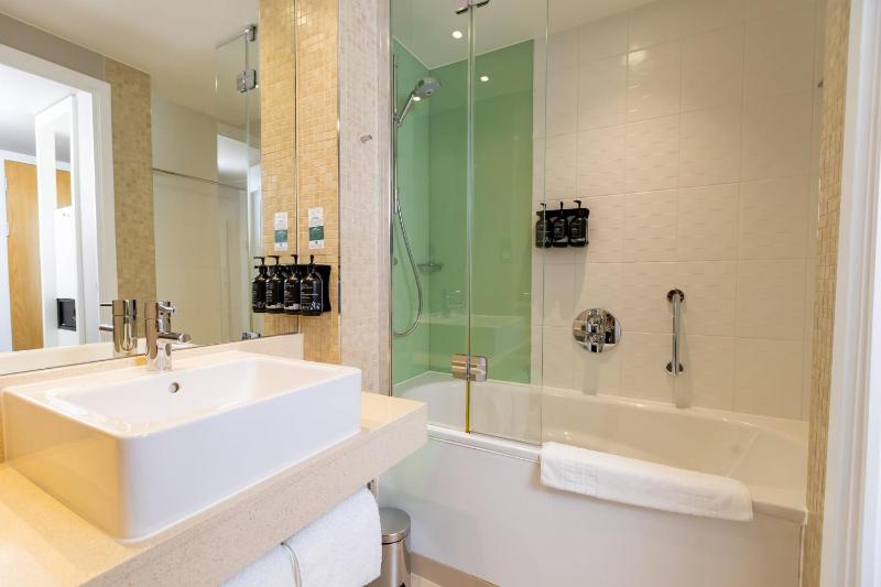Standard Room image 3
