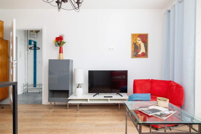 Colorful Studio near the Spodek Arena in Katowice by Noclegi Renters - image 15