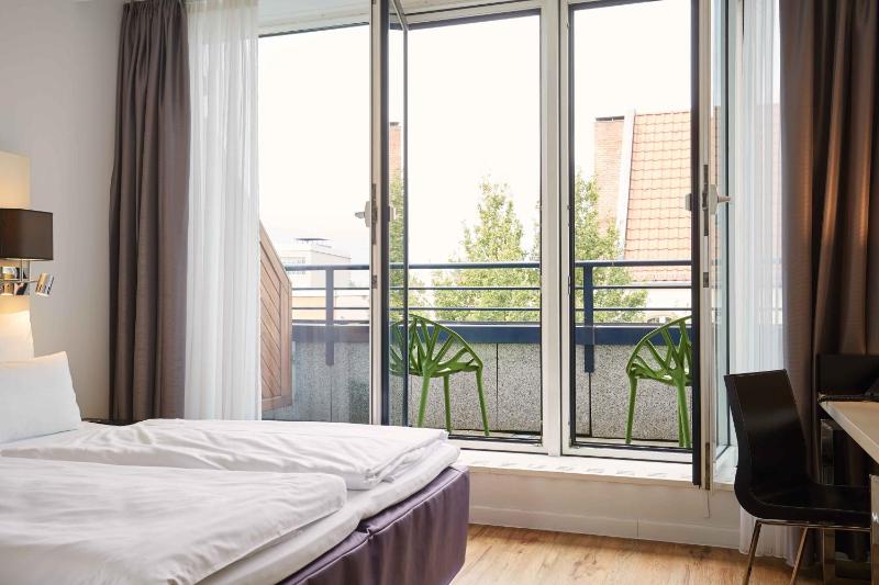 Superior with Balcony image 2