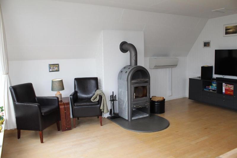 Rent A Charming And Well-Maintained Holiday Home With A Beautiful Sea View In Ebeltoft - image 2