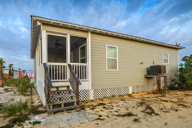 Three-Bedroom House image 4