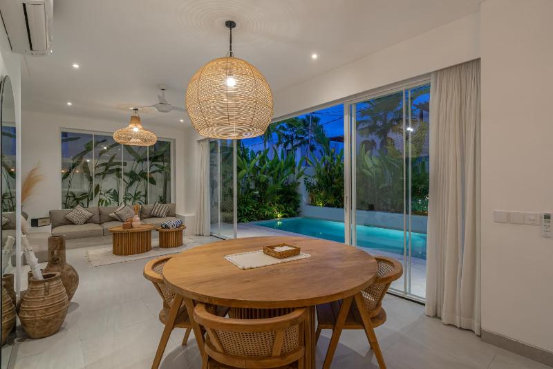 Villa Anassa - 2BR Chic Mediterranean Canggu Escape - image 21