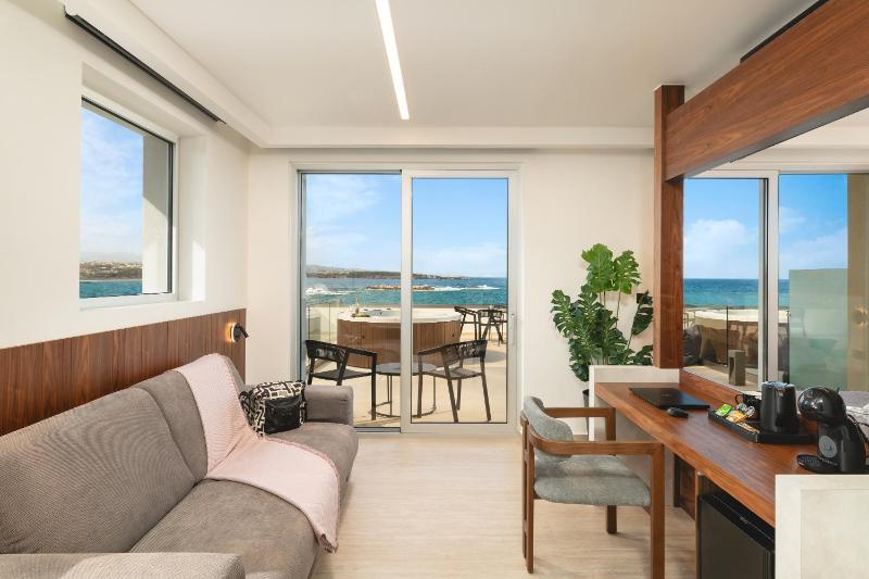 Elia Sea Suites - image 14
