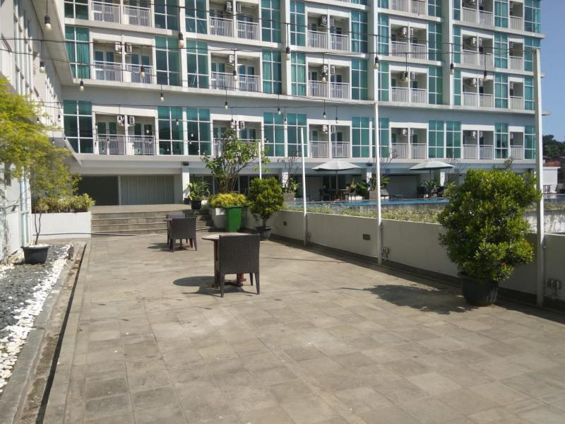 Comfy Studio Apartment near UNPAD Taman Melati Jatinangor By Travelio - image 8