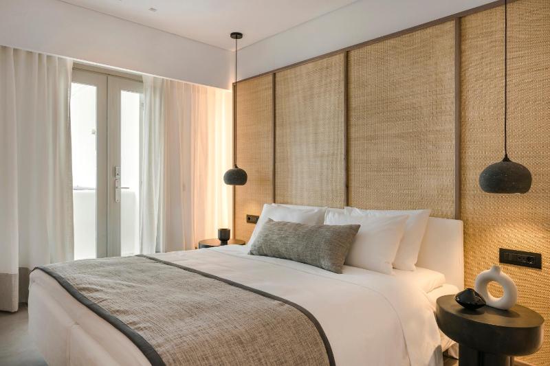 2- Bedroom Deluxe Room with Plunge Pool image 4