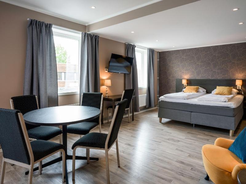 Junior Suite image 1
