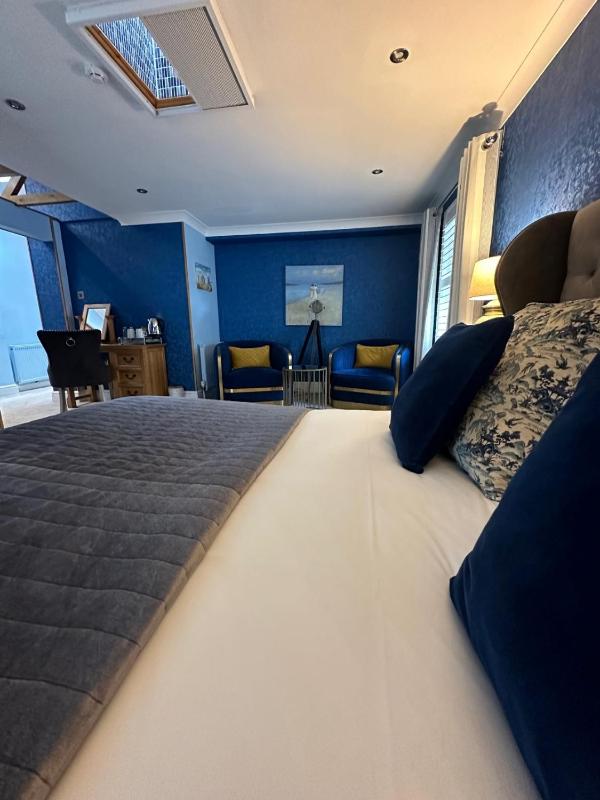 Derby Manor - image 19