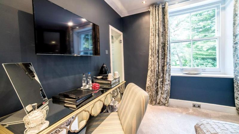 Derby Manor - image 48