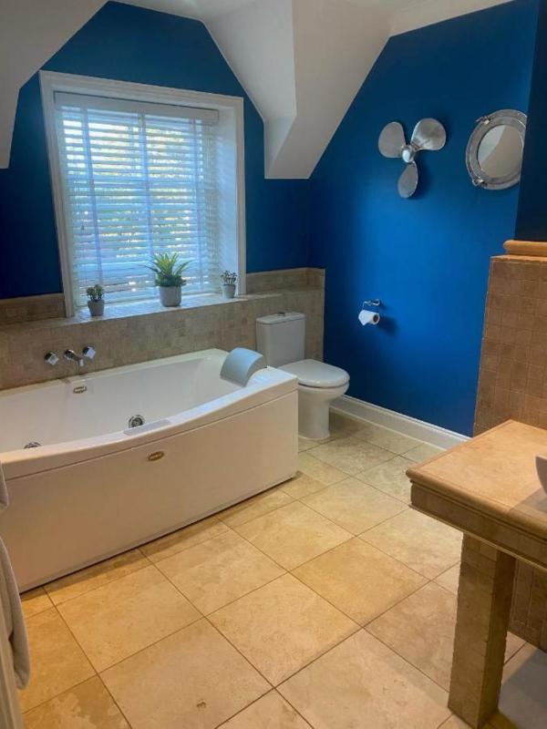 Deluxe Double Room with Spa Bath  image 3