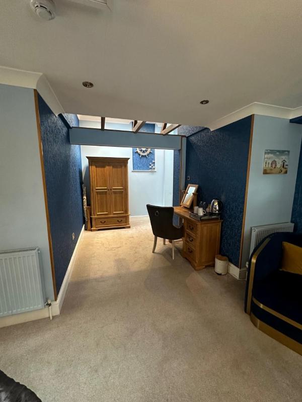 Executive Suite image 4