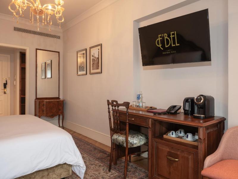 King Suite image 3