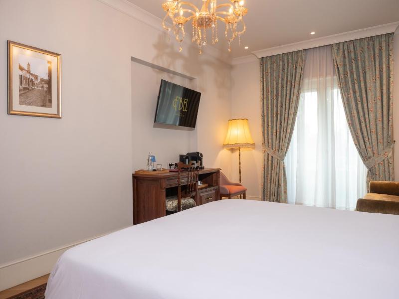 King Suite image 2