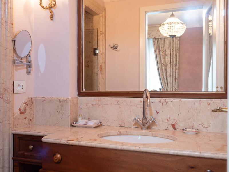 Junior Suite image 4