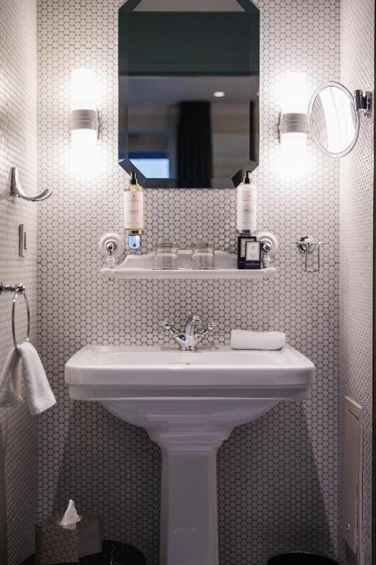 Classic Room image 4