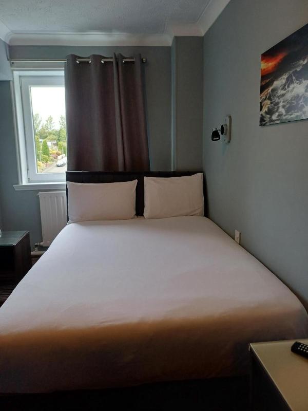 Standard Double Room image 1