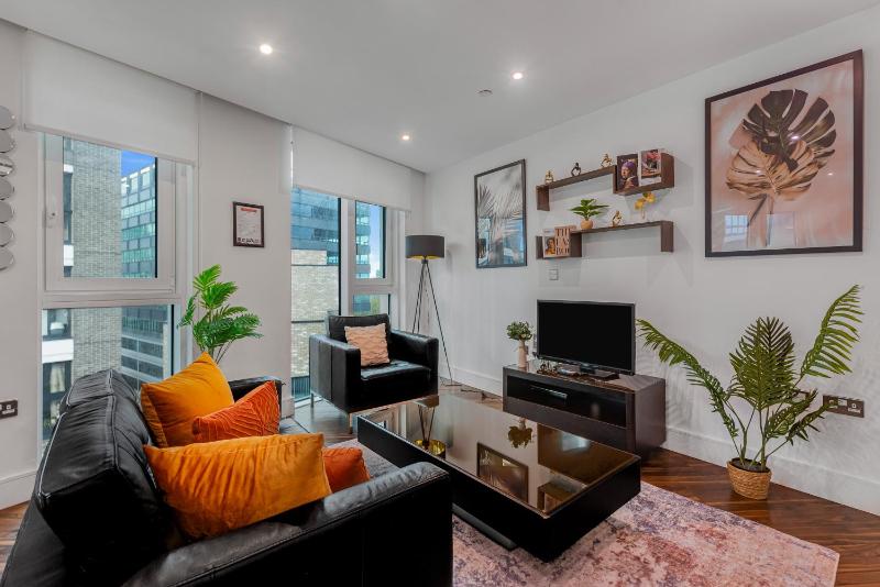 One-Bedroom Apartment image 2