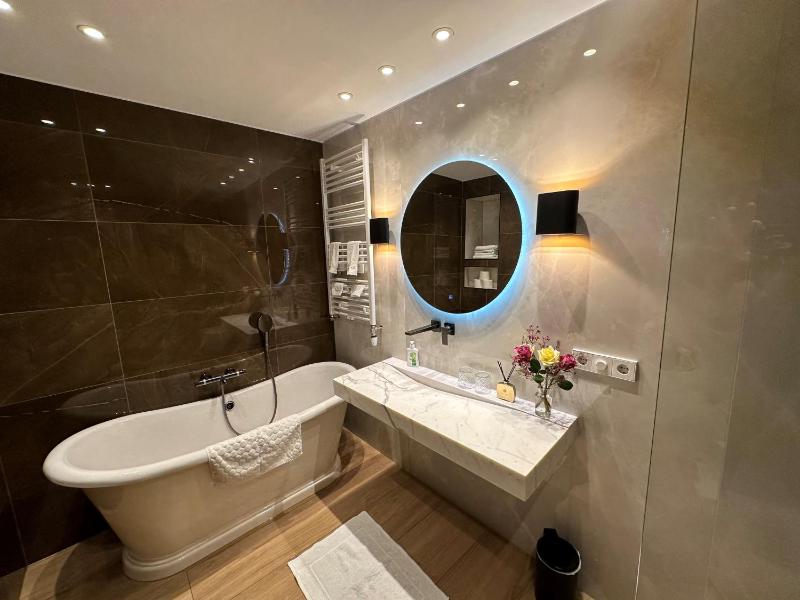 Amstel Corner Hotel - image 15
