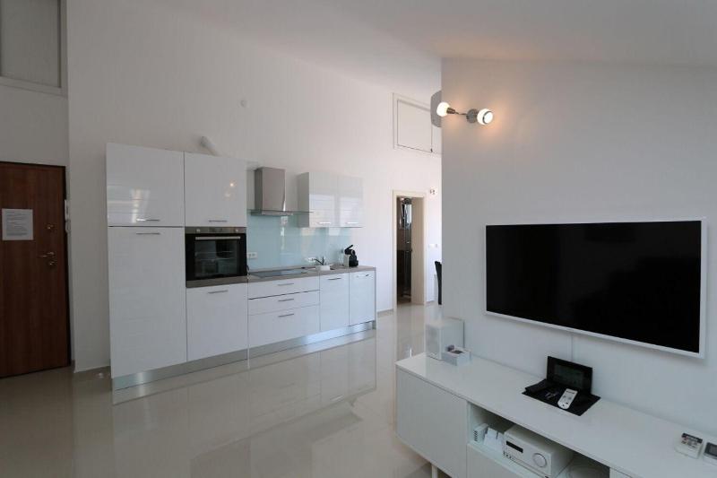 Apartment Daci - image 2