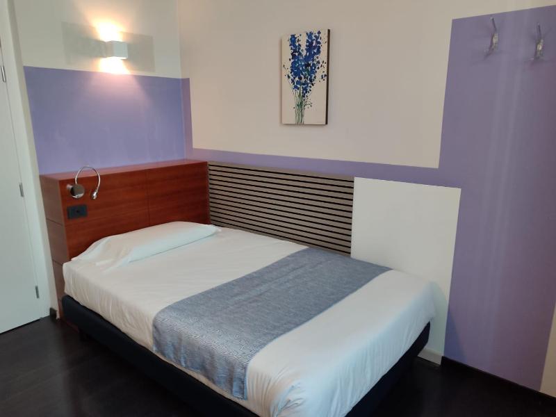 Superior Single Room image 3