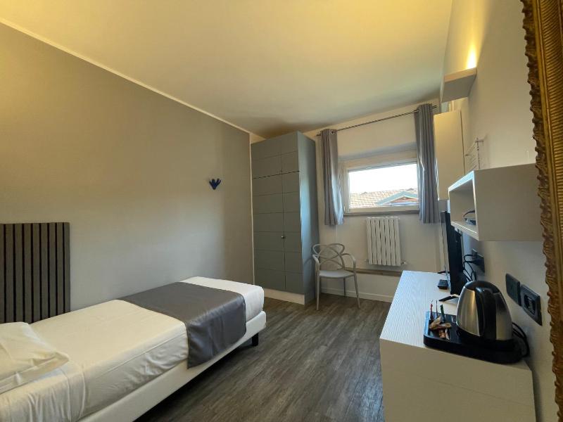 Superior Single Room image 4