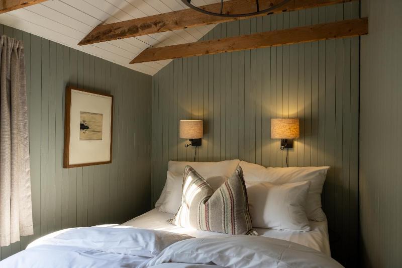 Harbour Cabin Standard image 3