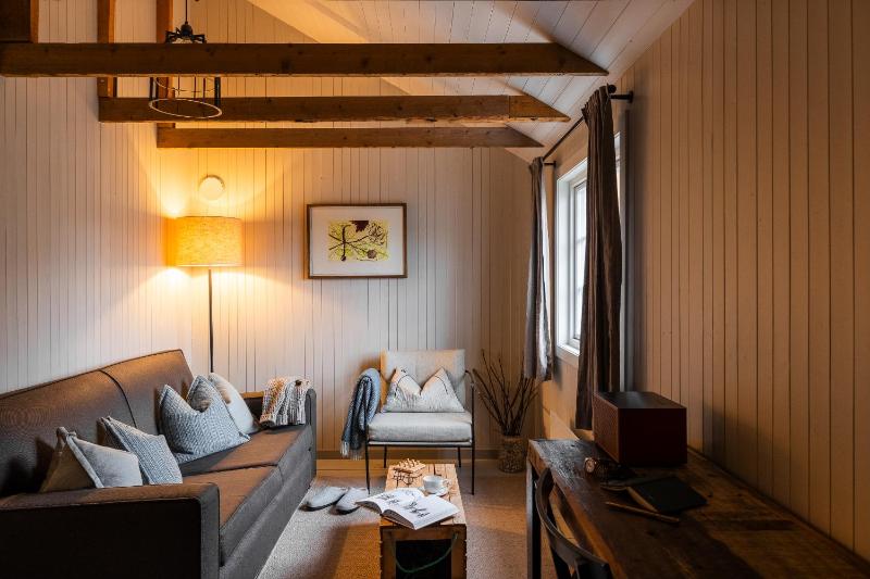 Harbour Cabin Standard image 1