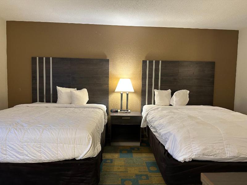 Queen Room with Two Queen Beds image 1