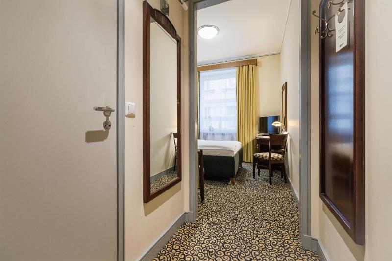Large Double Room image 2