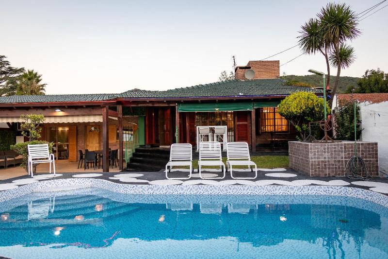 Casa con pileta exclusiva a 3 cuadras de la costanera Villa Carlos Paz IG alquilervillacarlospaz - image 15