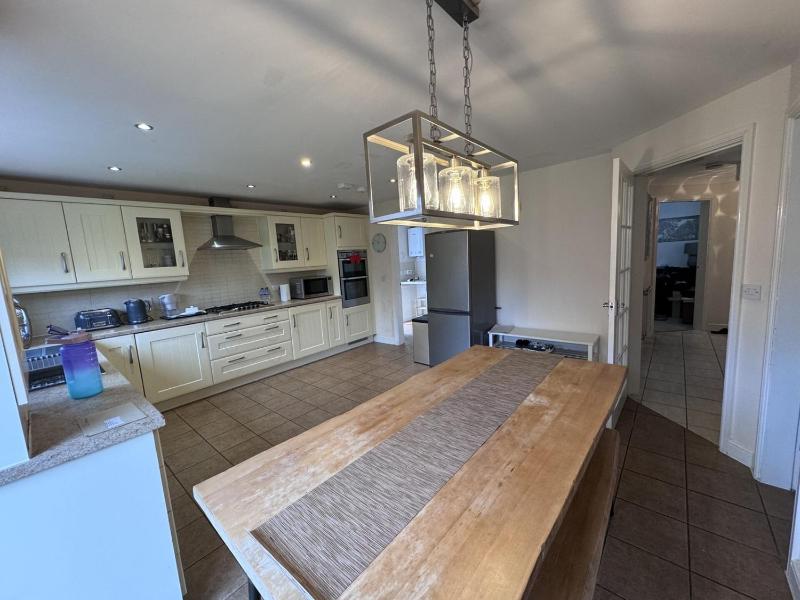 Modern Detached Home - Warwick Uni - Parking - image 20