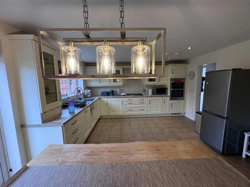 Modern Detached Home - Warwick Uni - Parking - image 31