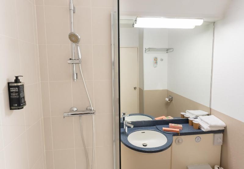 ibis Styles Angers Centre Gare - image 3
