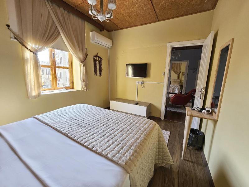 Burcu Guest Home - image 8