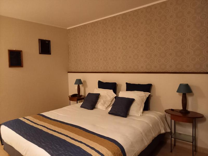Double or Twin Room with Terrace image 2