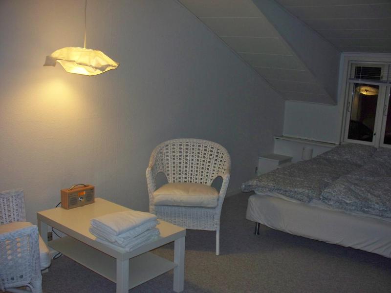 Double Room with Shared Bathroom image 4