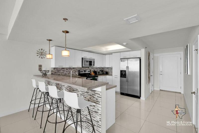 Bahia Mar-Solare Tower Beachfront Resort with Two Pools - image 45