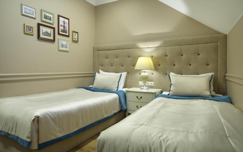 Standard Double or Twin Room image 3