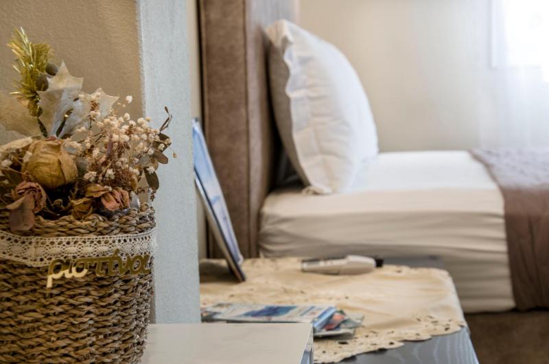 One-Bedroom Apartment image 1