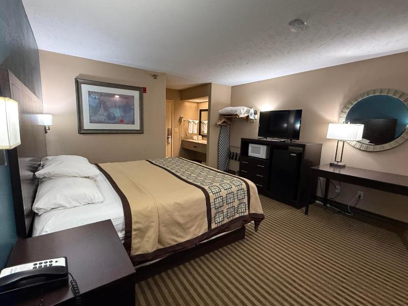 King Room - Non-Smoking image 3
